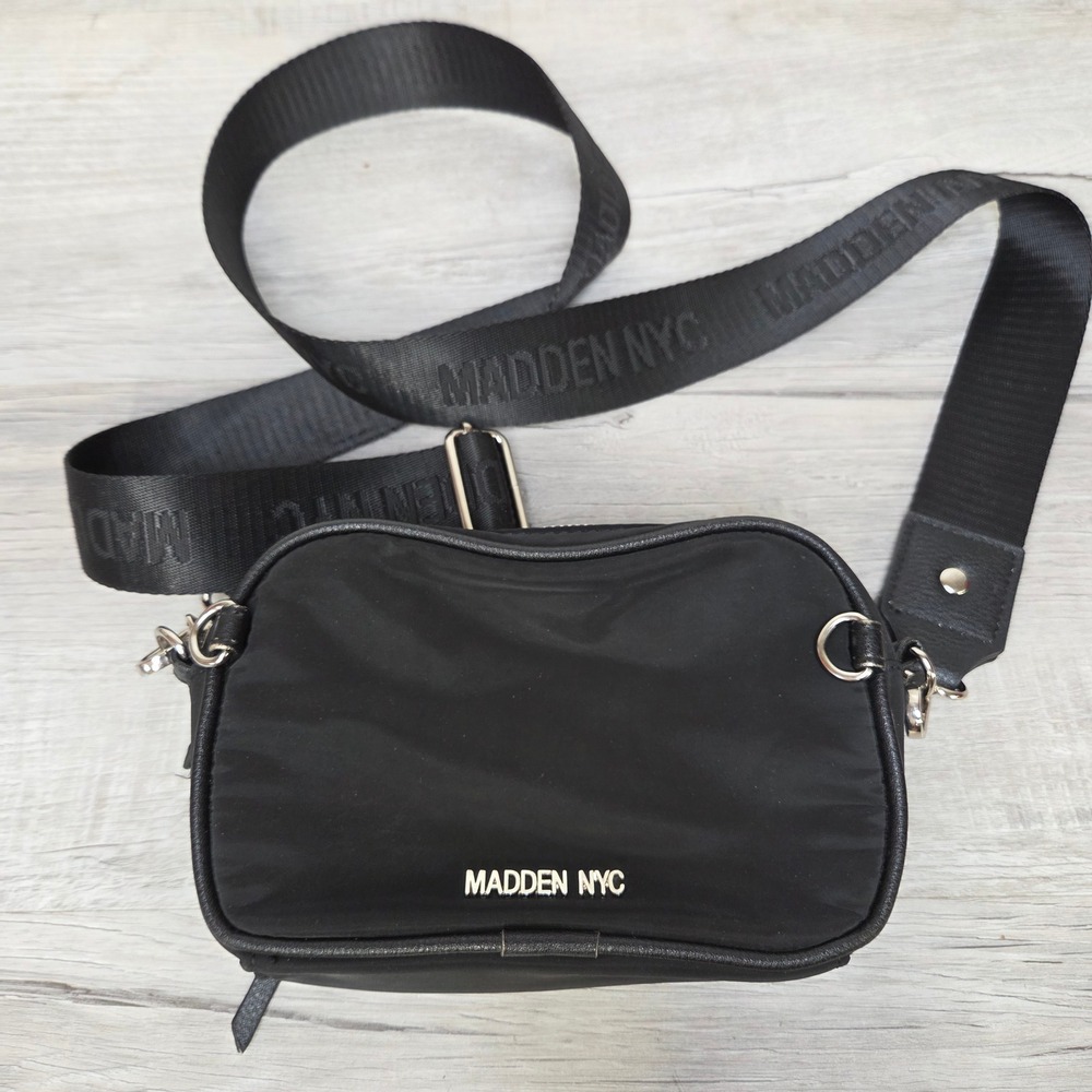 Madden NYC Black Crossbody Camera Bag Nylon Zip Pocket Adjustable Strap MNY-369